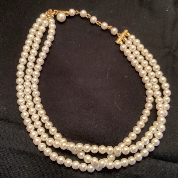 Faux Pearl 3 Strand Necklace with Goldtone Clasp and Extender - Picture 4 of 5